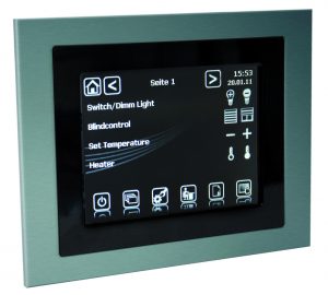 Der KNX Control Touch Panel ist programmierbar über ETS3 und besitzt ein grafikfähiges TFT-Farbdisplay 320x240 Pixel mit LED-Hintergrundbeleuchtung. (Bild: B.E.G. Brück Electronic GmbH)