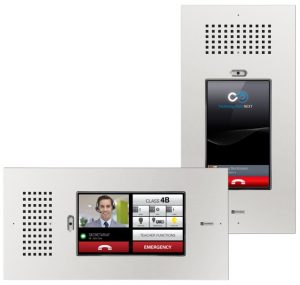  Bewegter im stoßsicheren Gewand: Das von Schneider Intercom vertriebene Intercom Touch bringt die sichere Gebäudekommunikation auf ein neues Level. (Bild: Schneider Intercom GmbH)