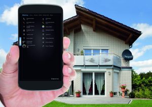 Smartphone Bedienung (Bild: Hasenclever Smart Home GmbH & Co. KG)