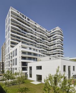 Das Wohnhaus Axis in Frankfurt ist mit T?rkommunikation der Firma Siedle ausgestattet und verf?gt u.a. ?ber einen Concierge-Ruf. (Bilder: S. Siedle & S?hne Telefon- und Telegrafenwerke OHG)