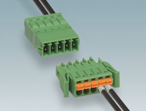 Leiterplattensteckverbinder mit Push-in-Anschluss: die definierte Kontaktkraft sorgt für die langzeitstabile Kontaktierung der 'wire to wire'-Verbindung. (Bild: Phoenix Contact Deutschland GmbH)