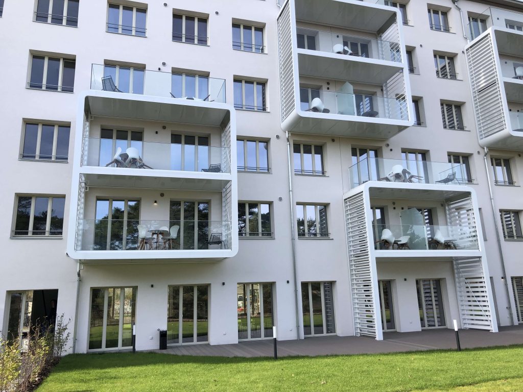 Seit 2019 hat das Mariandl am Meer im denkmalgeschÃ¼tzten Bau in Prora auf RÃ¼gen sein Zuhause gefunden - Ein Erholungsdomizil aus 128 Ferienwohnungen mit einzigartigem Konzept. (Bild: Lunos LÃ¼ftungstechnik GmbH)