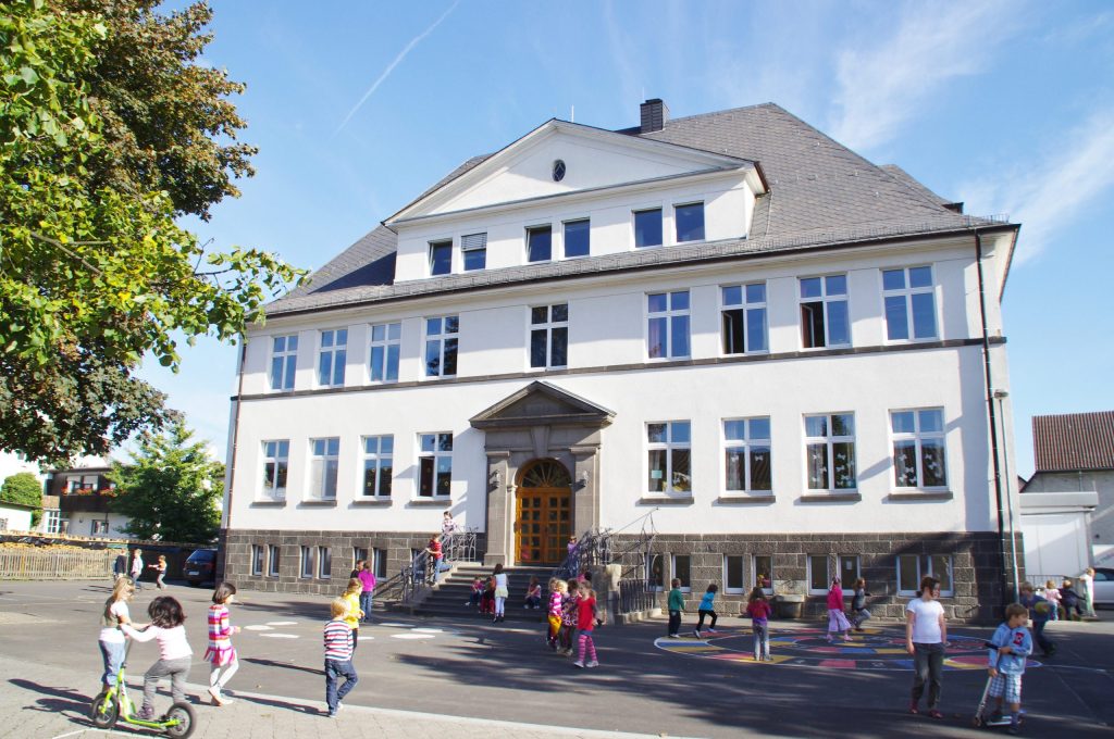 Die Grundschule GroÃen-Buseck setzt seit Anfang 2021 auf Netzwerk-Audiosysteme von Axis Communications. (Bild: Goetheschule Buseck)
